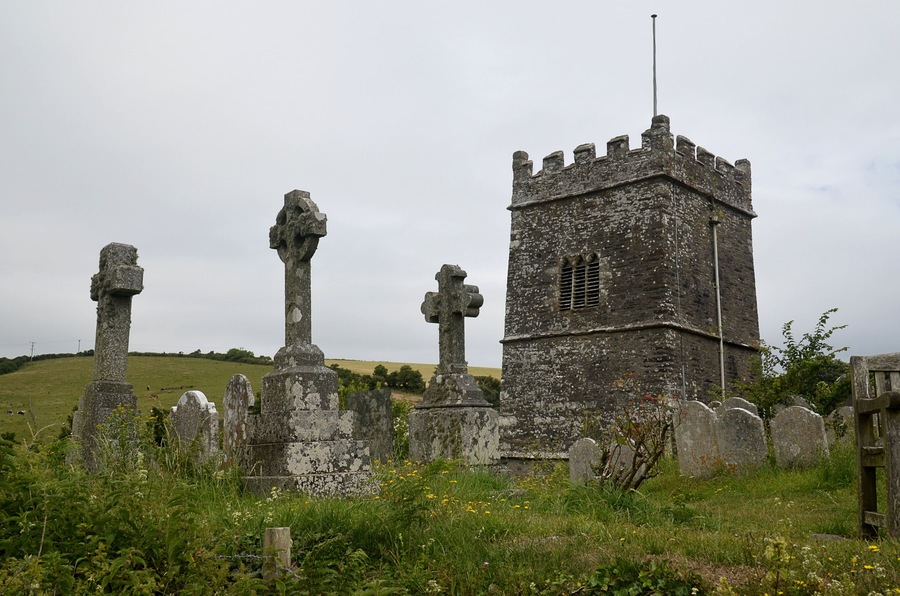 Church Of St Tallanus Wikidata has entry Q17529108 with data related to this item.