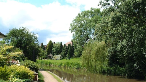 Birmingham & Fazeley Canal, Hopwas