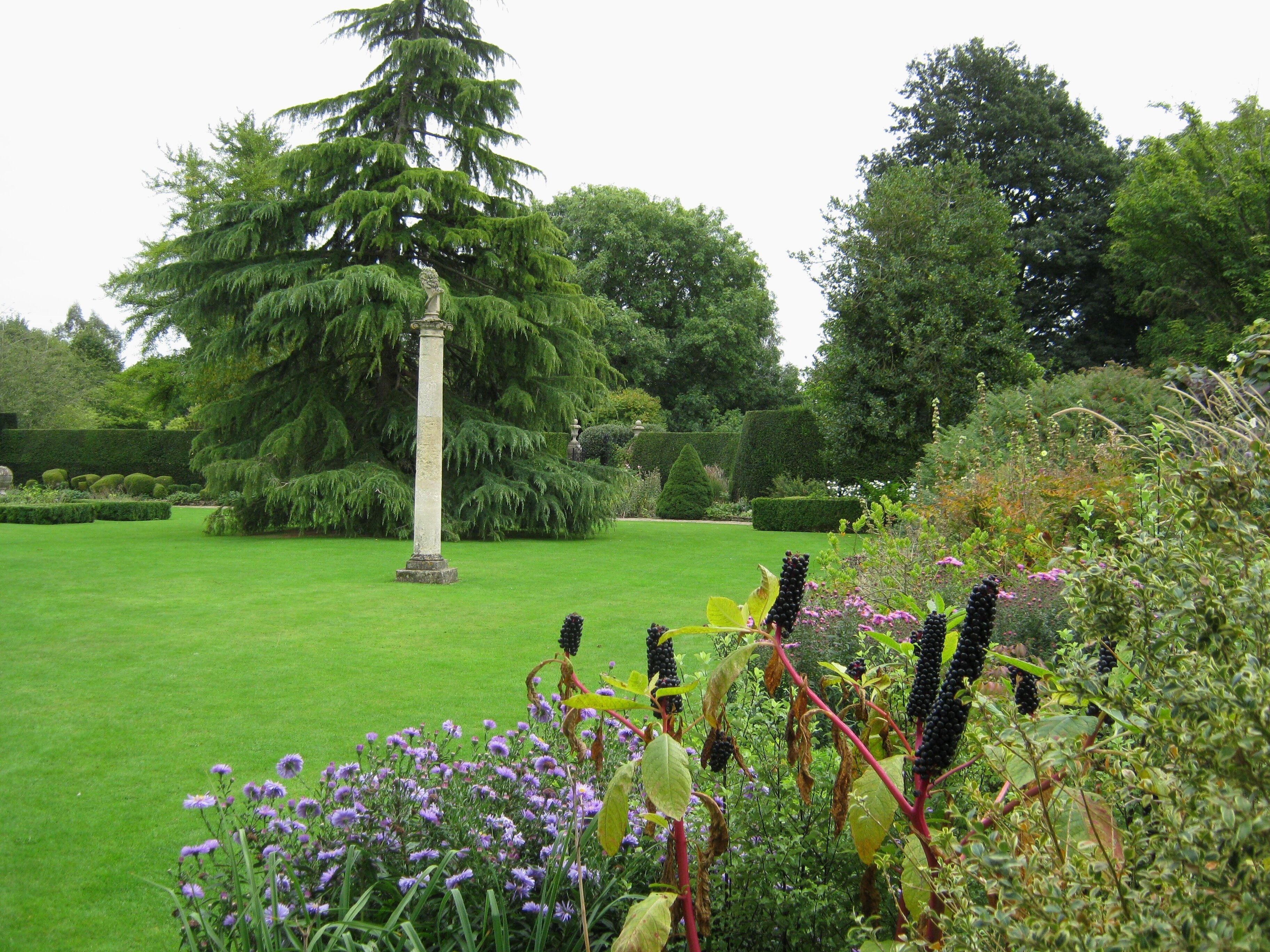 Holt Court, Gardens.