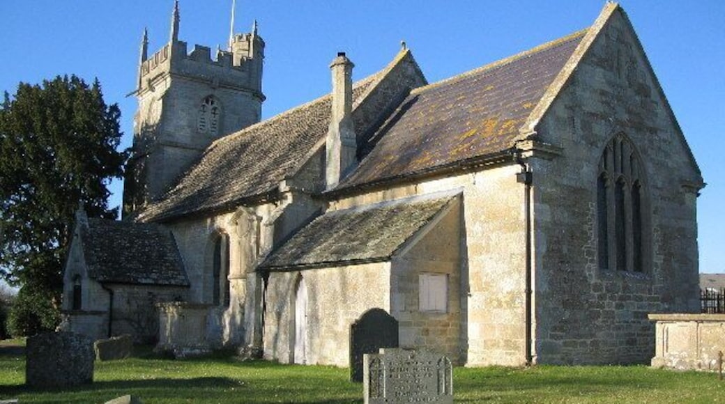 St.Marys, Wingfield. A view looking northwest to St. Marys church, Wingfield.
