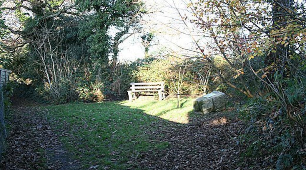 Footpath at Playing Place. See 1058923 for plaque information
