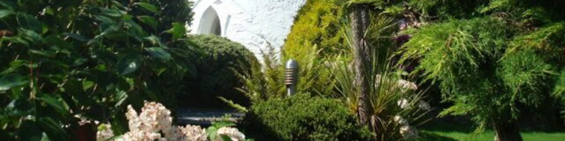 Round house in centre of Veryan village
