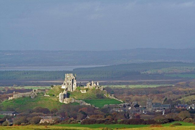 Corfe Castle Shot taken from B3069 by Kingston Barn mid afternoon.