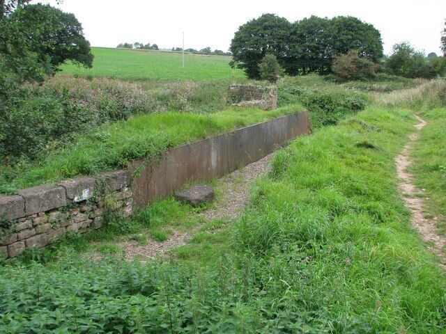 Disused aqueduct now carries a footpath across the River Tone