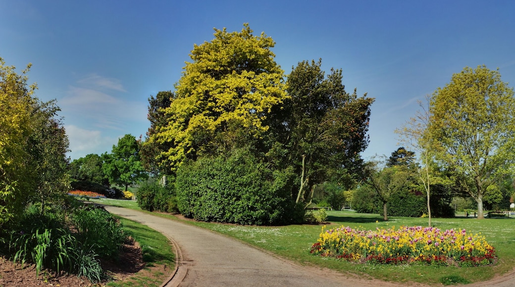 Entrance to the park in Wellington, Somerset. Stitched from 11 separate images. This version is approximately half the size of the original. This image has noticeable halos introduced by exposure blending. An un-blended and much improved version is here: File:Entrance to Wellington Park, Somerset 3.jpg