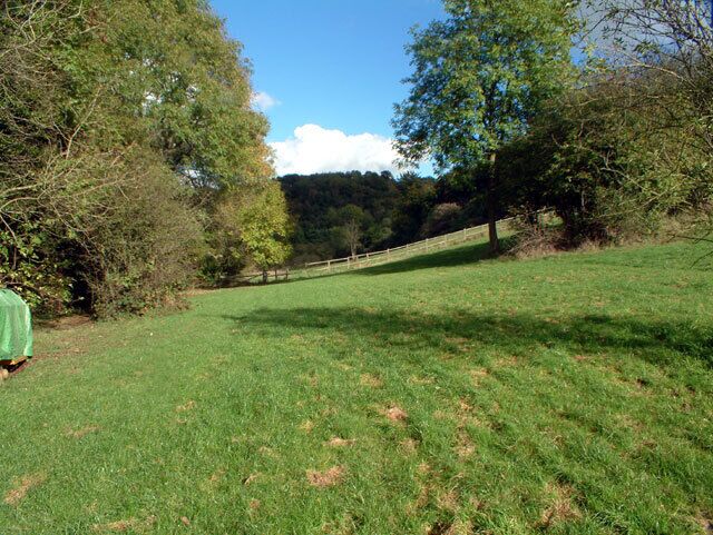 Countryside near Tatsfield TN16. This scene was taken looking north from just east of Avenue Road, which despite its grand name is just a track which leads northwards from Rag Hill Road, itself a narrow country lane.