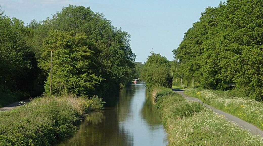 The canal from bridge 44