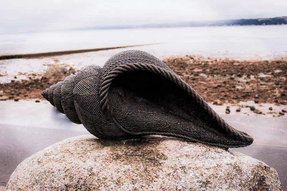 We drove down from Belfast to Giant's Causeway and took the coastal route. A UNESCO World Heritage site, the Giant's Causeway is a magnificent, mysterious geological formation on the North East coast of County Antrim. We took the coastal route beside the Atlantic Ocean and the landscape was fascinating with the waves, rugged cliffs, secluded bays and magnificent views. It was an amazing drive and the whole area is categorised as Area of Outstanding Natural Beauty. An Area of Outstanding Natural Beauty (AONB) is an area of countryside in England, Wales or Northern Ireland which has been designated for conservation due to its significant landscape value.
