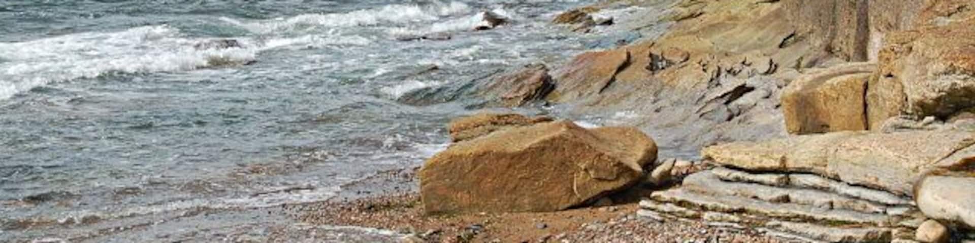 Cellardyke Seafront Where does Anstruther end and Cellardyke begin, somewhere along here I think but I don't know for sure.
