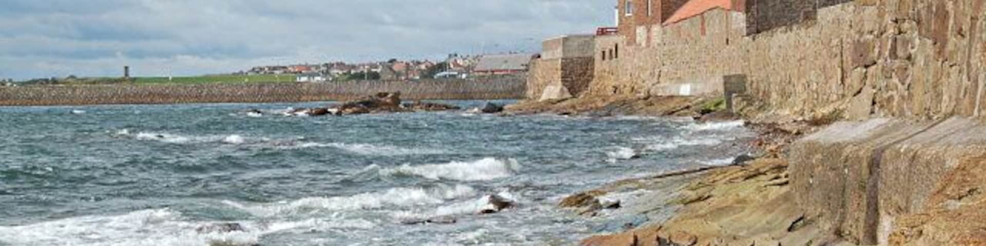 Cellardyke Seafront Where does Anstruther end and Cellardyke begin, somewhere along here I think but I don't know for sure.