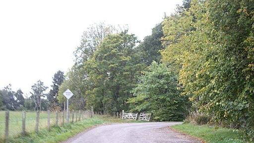 Bend in road Between Tomnacross and Belladrum.
