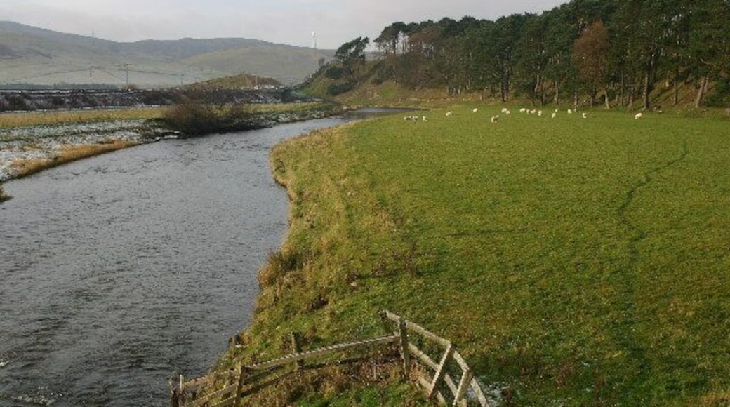 River Clyde. Looking W; downstream