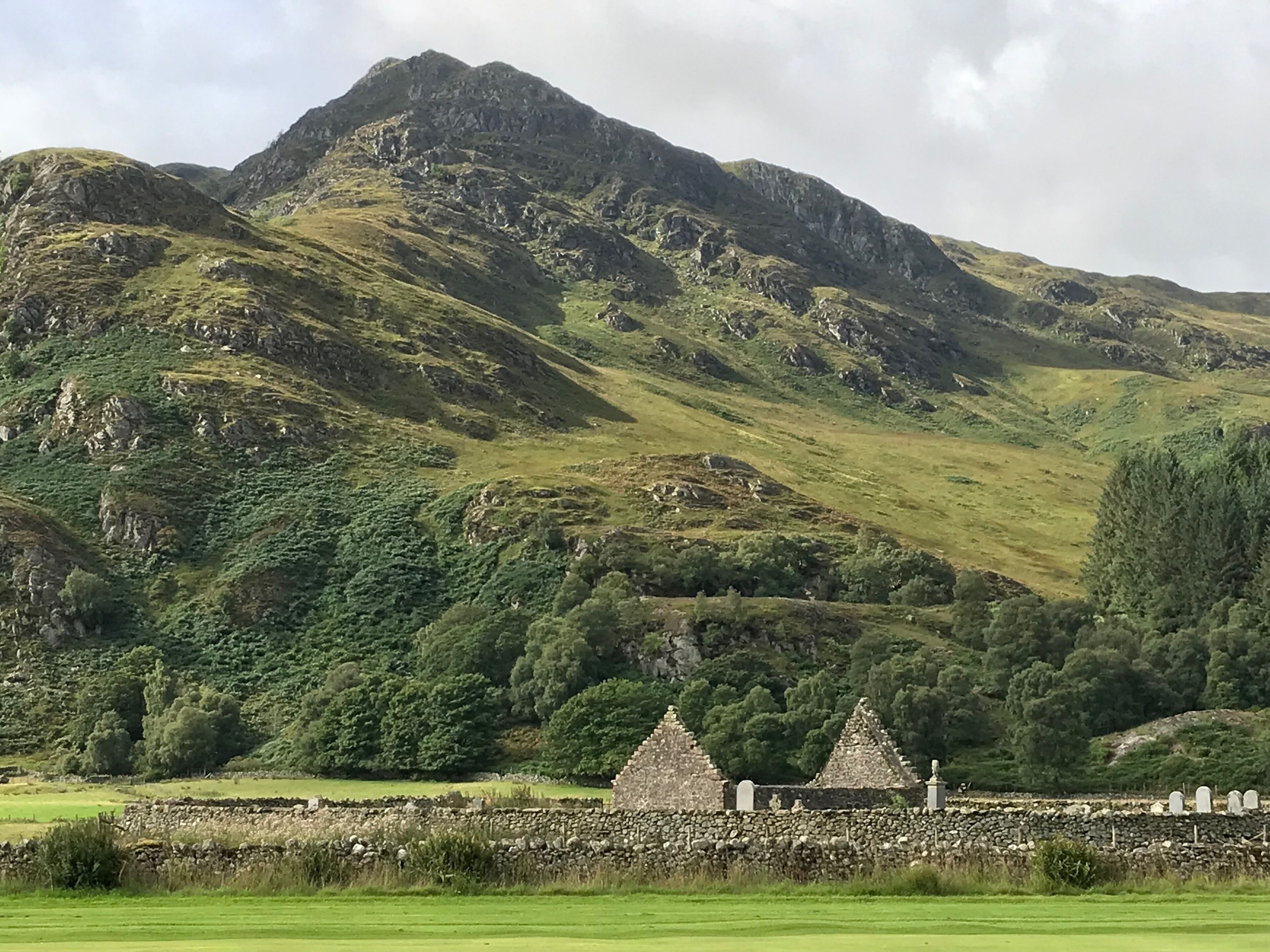 St fillans chapel