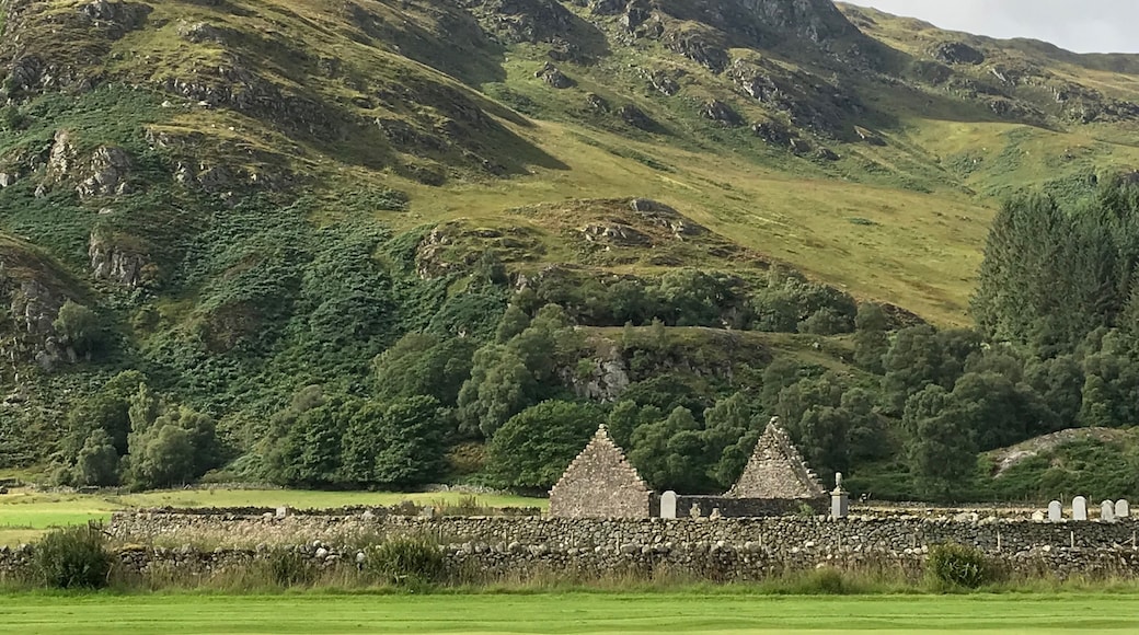 St fillans chapel