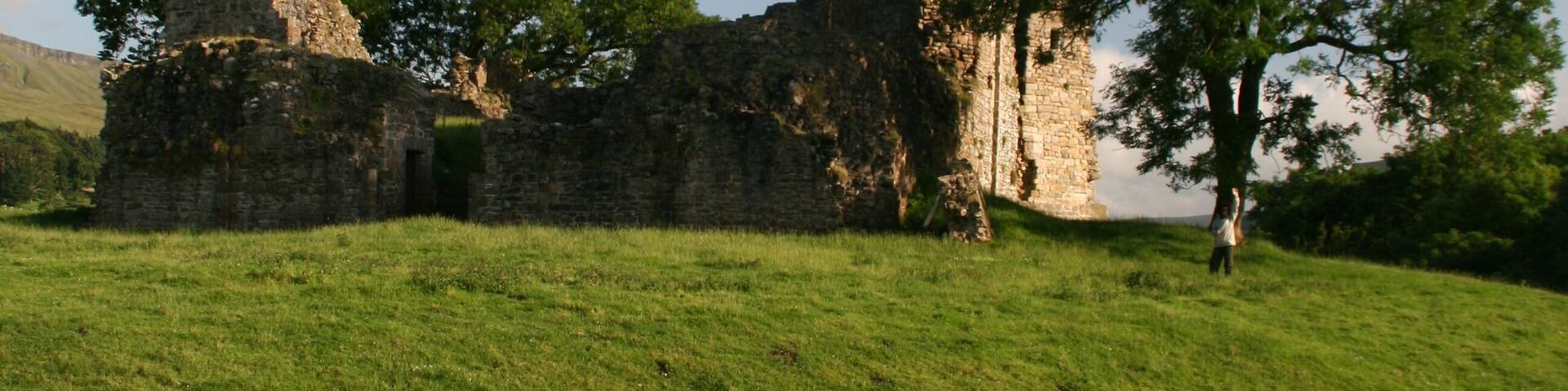 Castillo de Pendragon en la región inglesa de Cumbria.