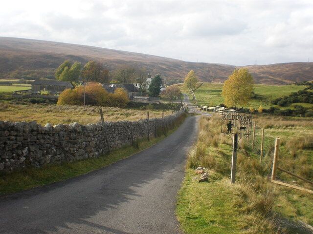 Road to Kildonan Farm