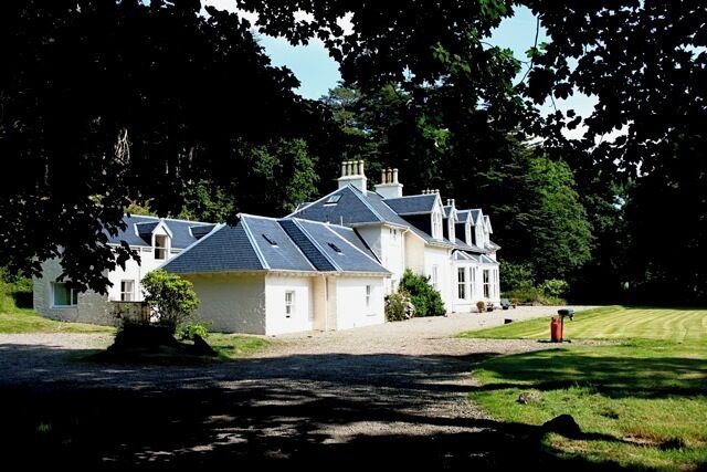 Killiechronan House Looks like it was a hotel and has become a private home.