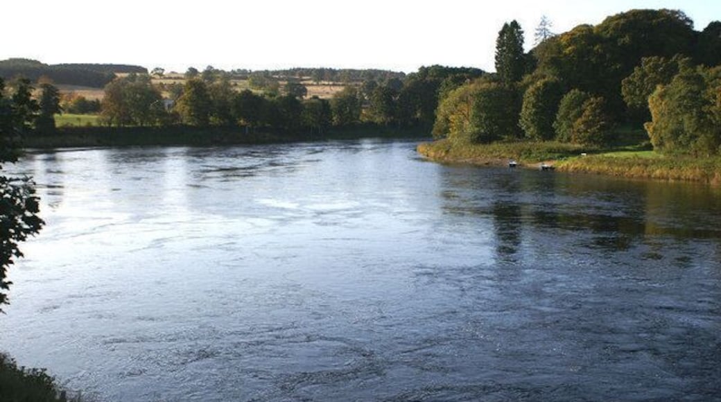 River Tay at Kinclaven The River Isla joins just to the left of the bend.