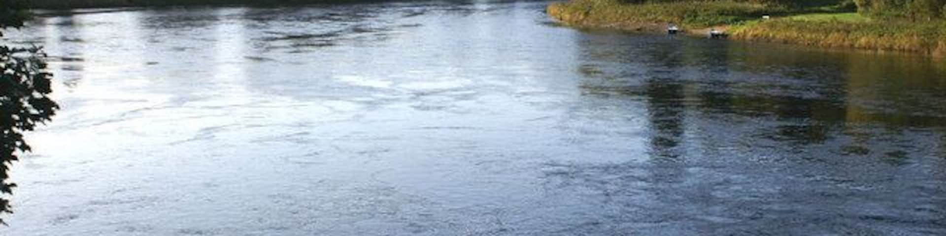 River Tay at Kinclaven The River Isla joins just to the left of the bend.