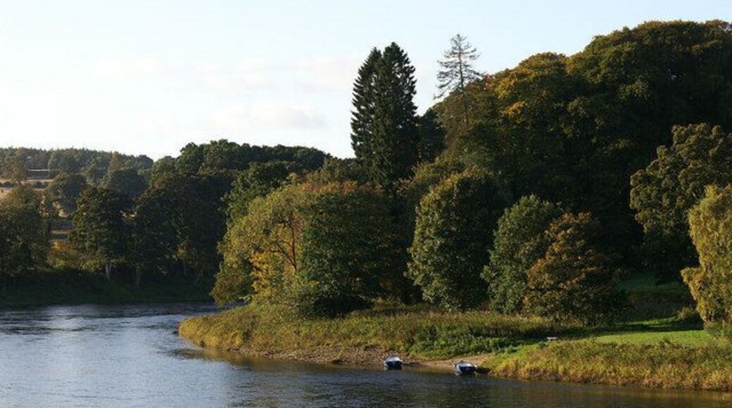 Boats on the shore of the Tay, Kinclaven
