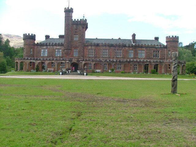Kinloch Castle. The Castle was built for Sir George Bullough and completed around 1901. The architects were the firm of Leeming and Leeming of London whose other commissions included the Admiralty in London and the Municipal Buildings in Edinburgh.