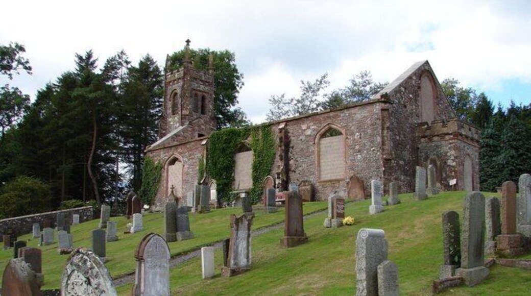 Tongland Church & Churchyard Tongland Parish Church (1813): Tudor style with tower - now roofless and neglected. The churchyard contains remains of the older church (1773), fragments of a C12 abbey and the Neilson of Queenshill Mausoleum.