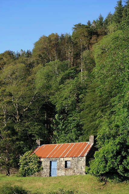 An old building near Craigneuk Viewed from the A828 south of Benderloch.