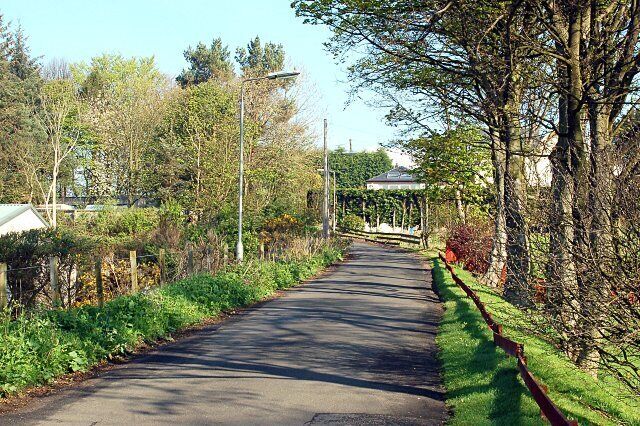 Links Road, Lundin Links Steep and narrow section just down from the crossroads with the Pilmuir Leven roads.