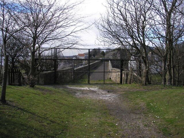 The Old Railway Line over the Largo Viaduct The way across the viaduct is barred by way of a locked gate and a sturdy fence. No doubt the fence and locked gate were put there because of Health & Safety issues. At least the viaduct 15036 has not been demolished. It is a Listed Building, but it is unfortunate that we cannot walk over it.