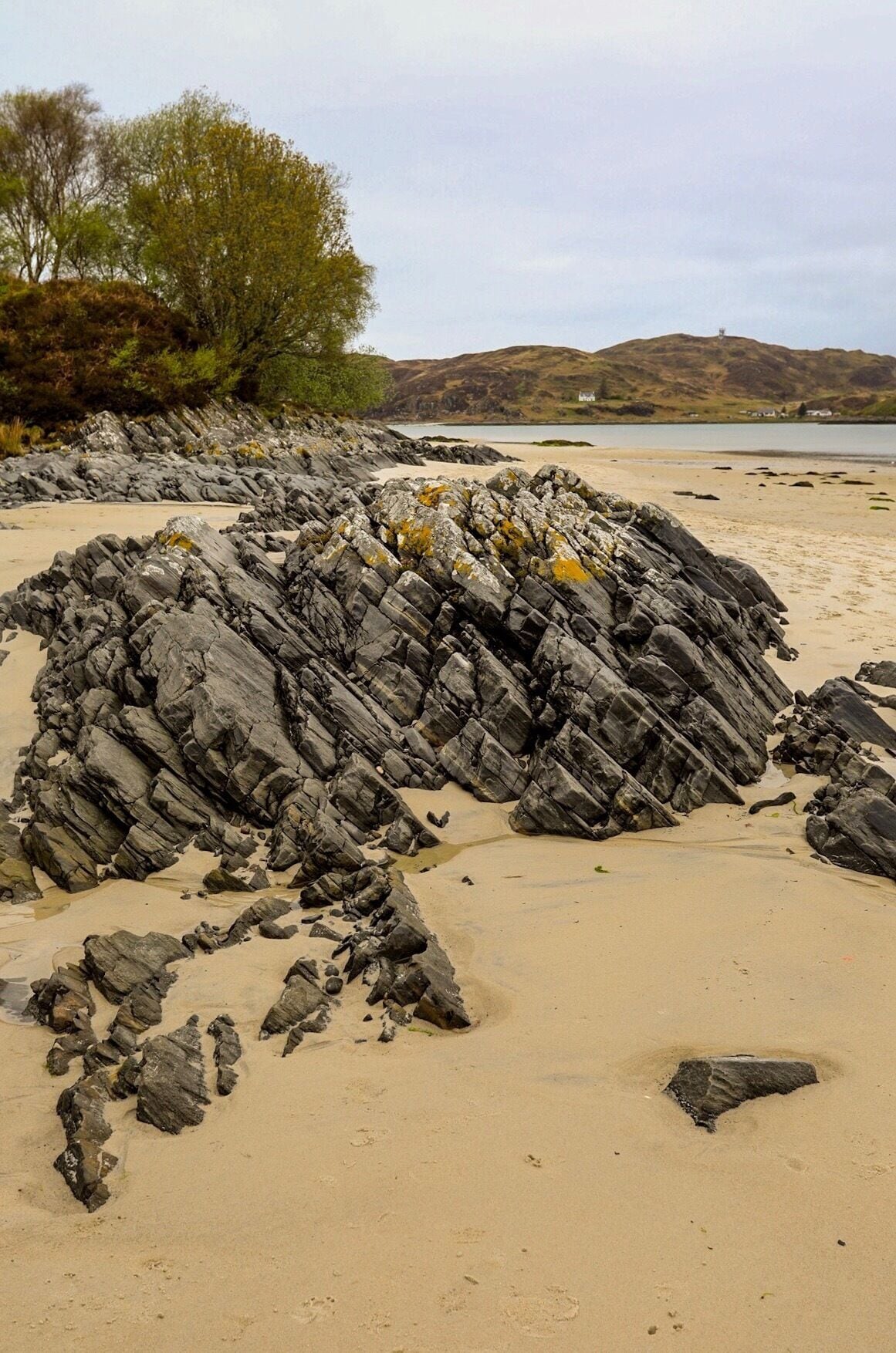 Morar beach, fantastic location with a good carpark a two minute walk from the beach, the carpark does have a 2m height barrier at the entrance. Also there are toilet facilities. 