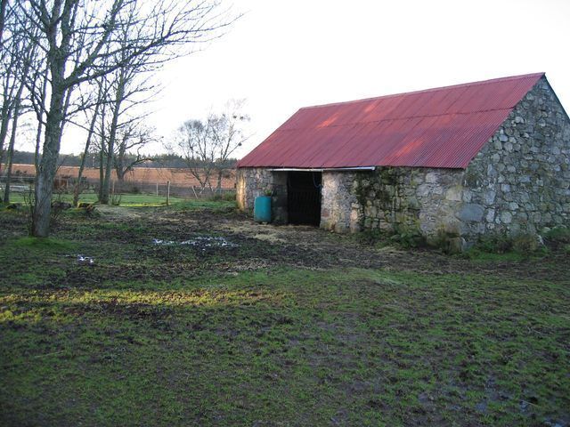Barn at Cotterton Used today as a shelter for horses.