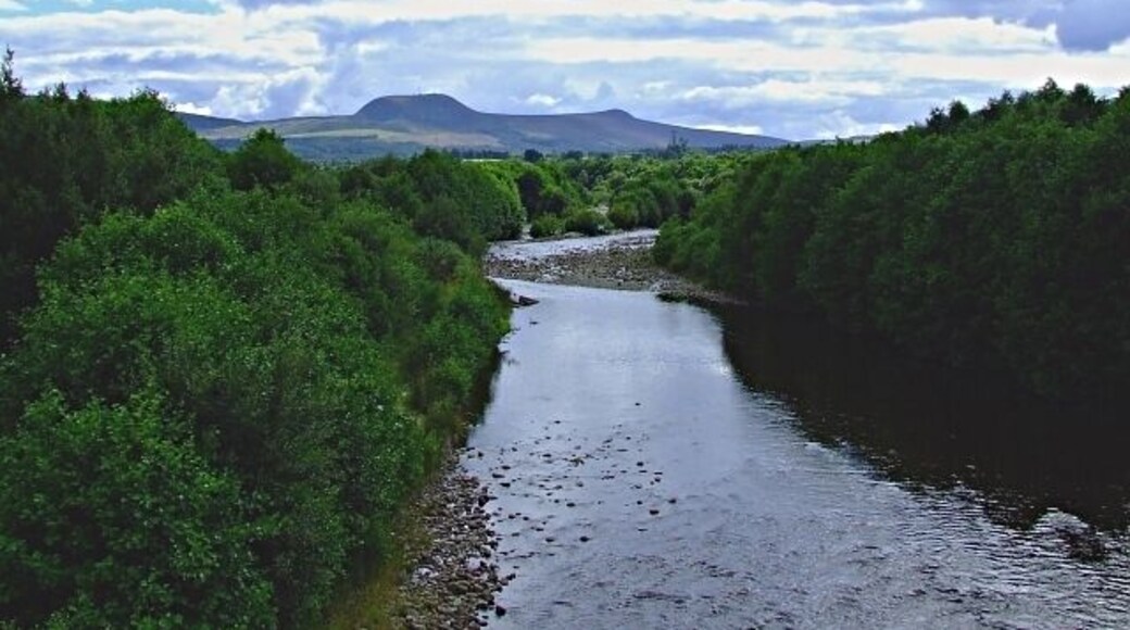 Looking up the River Orrin. Taken from the Road Bridge.
