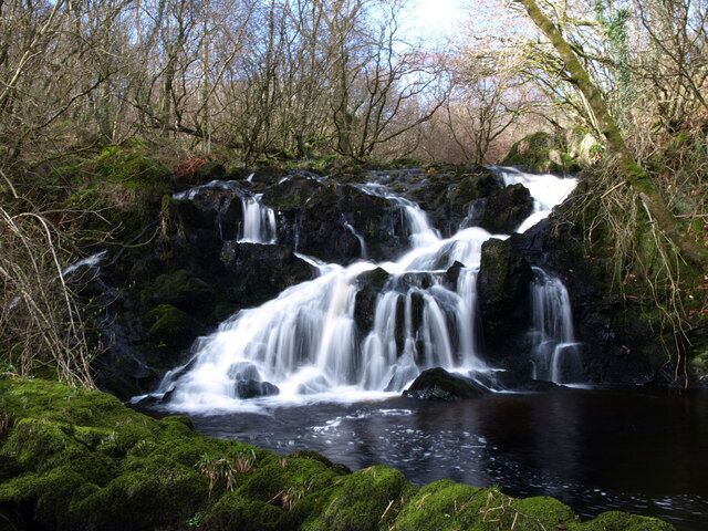 The Kettle Caldron Also marked on the 1:25000 OS map as "Black Kettle". The site of an old mill lies a few hundred yards upstream on the opposite bank.