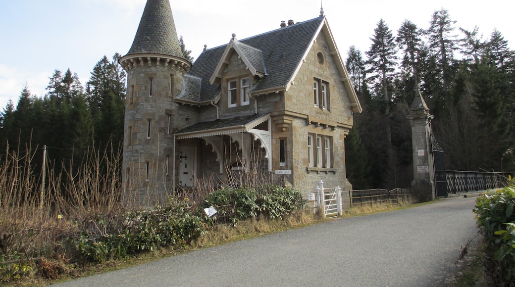 Gatehouse to Ardverikie