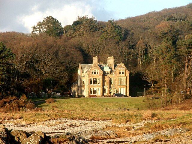 Ronachan House. Providing residential alcohol and drug rehabilitation for 20 people