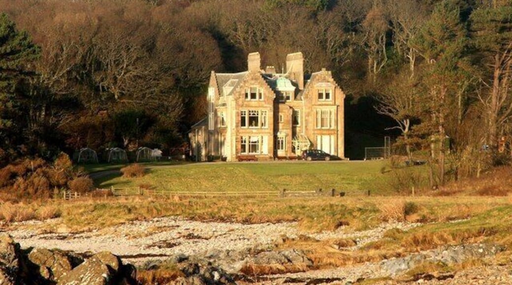 Ronachan House. Providing residential alcohol and drug rehabilitation for 20 people