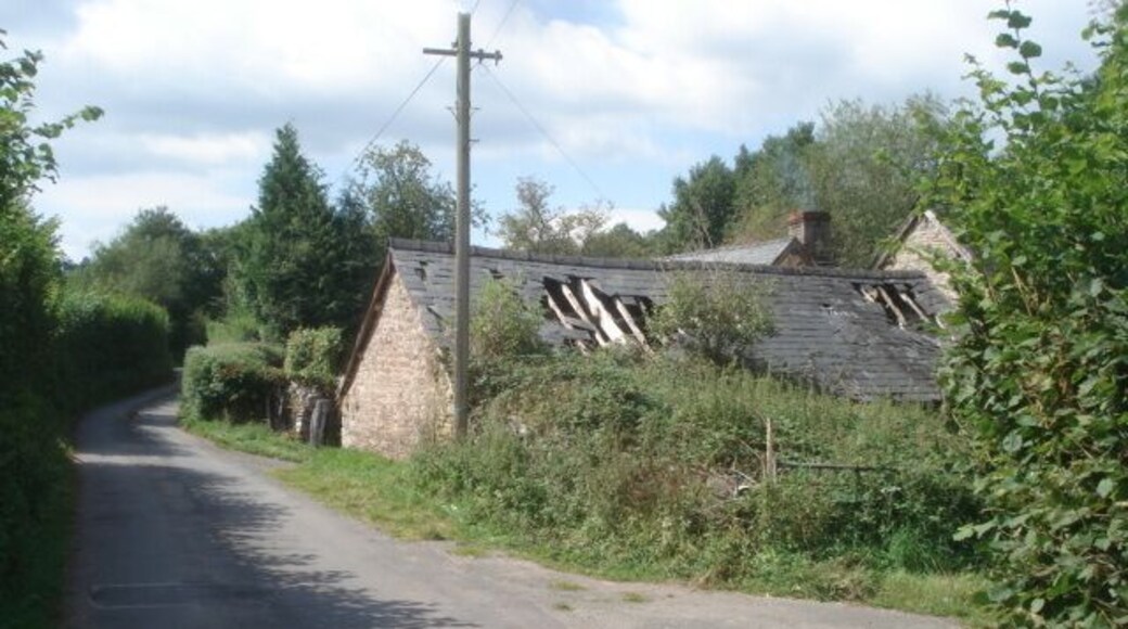 Moity Farm - 1 A real tumble-down property, but lived in as evidenced by the smoke.