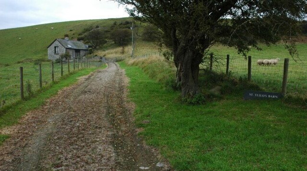 St Teilo's Barn, Llanteilo Graban Small converted barn on the hillside above Llanteilo Graban.