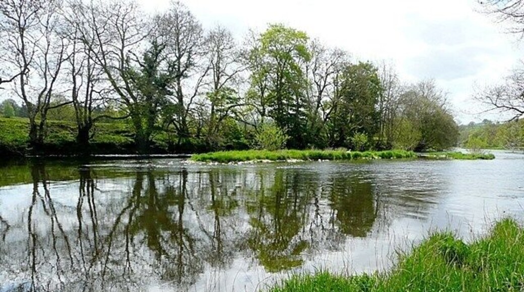 River Wye On the Wye valley path south of Bryn-Wern Hall.