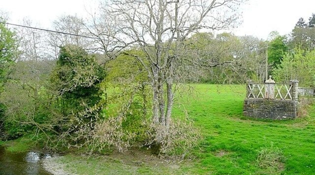 Brynwern Bridge The abutments of the old bridge, taken from the new.