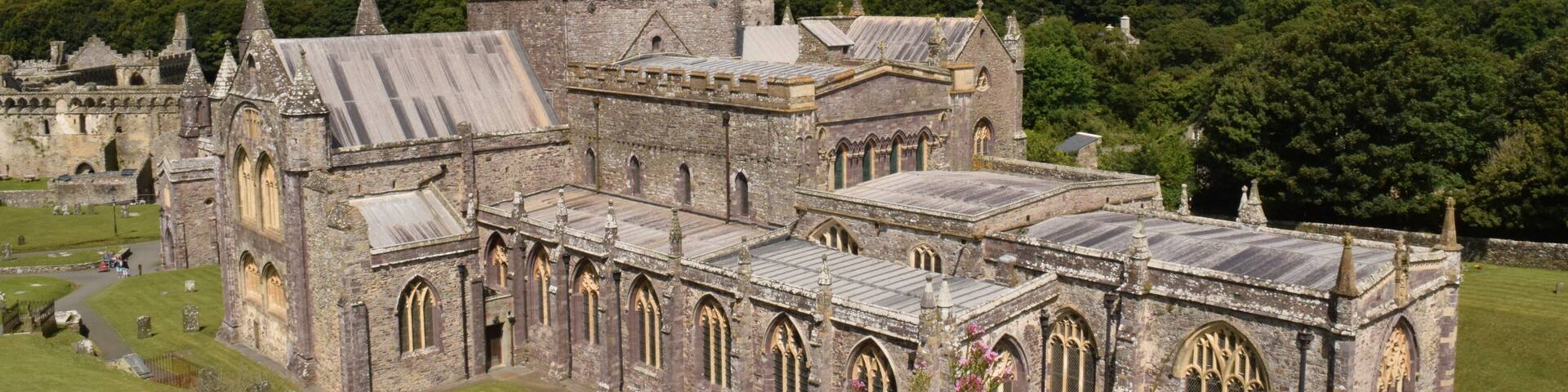 A view of St David's Cathedral before entering the Gatehouse