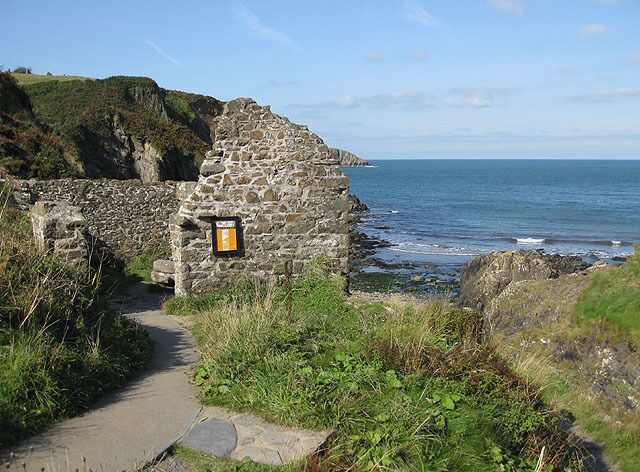 Ruins of Trefin Mill/Melin Trefin The mill was in use by the villagers of Trefin for around 500 years. Wheat was milled into flour for bread and barley was ground into winter feed for cattle and pigs. By 1900 cheap grain from overseas was being milled in local towns in much bigger mills. Trefin Mill eventually closed in 1918. A leat, diverted from the nearby stream, just out of shot to the right, would have provided the power to turn the large outside wheel, (now removed).