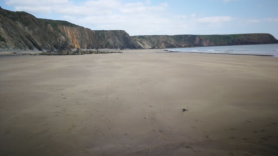 Marloes Sands is a great place to escape. Completely unspoilt, no commerce, it's a great place to walk, listen to and watch the waves.