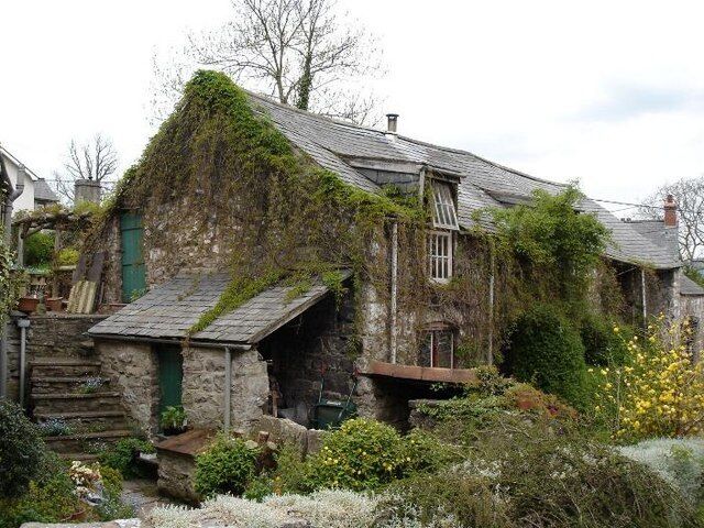 Llanrhaeadr cottage. Stone cottage, part of the local pottery in the village