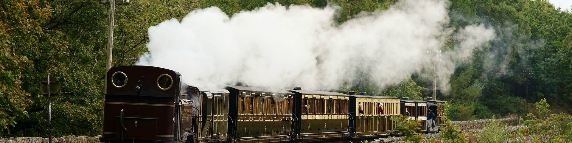 'Taliesin' on Cae Mawr, with the vintage train.