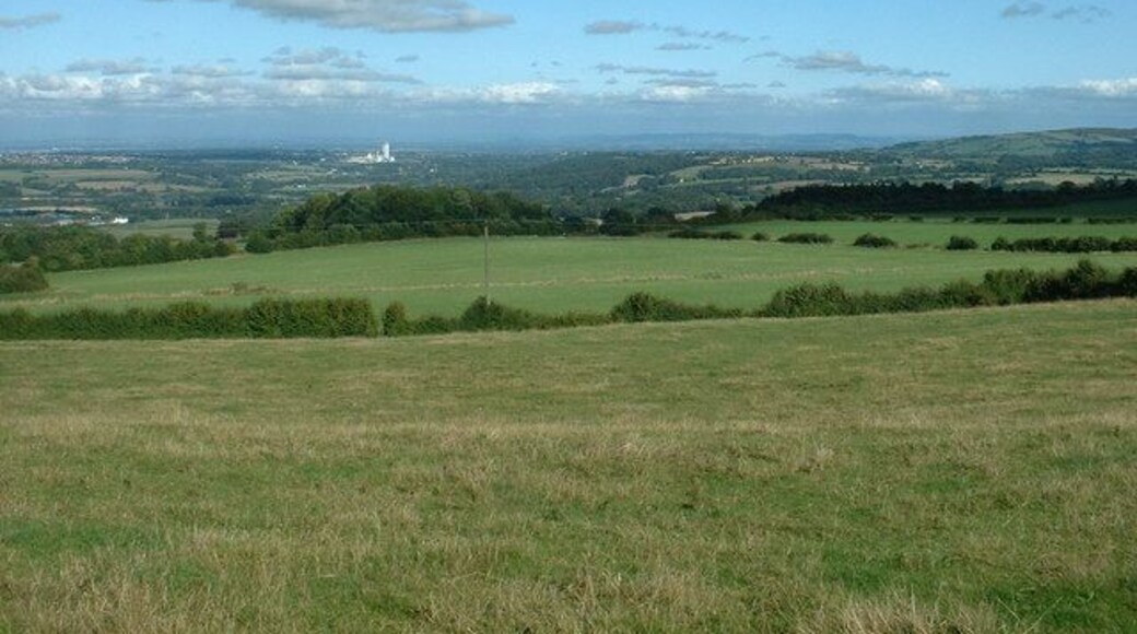 Farmland at Fron Uchaf. Looking east, with the cement factory at Buckley a prominent landmark in the distance.