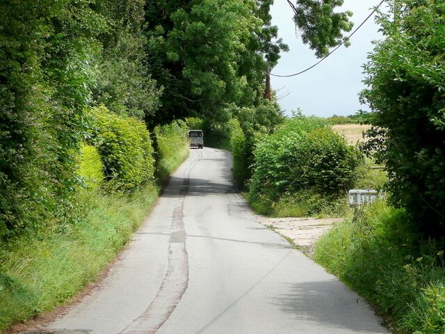 Lane north-east of Welsh Newton Looking uphill as a Landrover makes its way towards Llangrove.