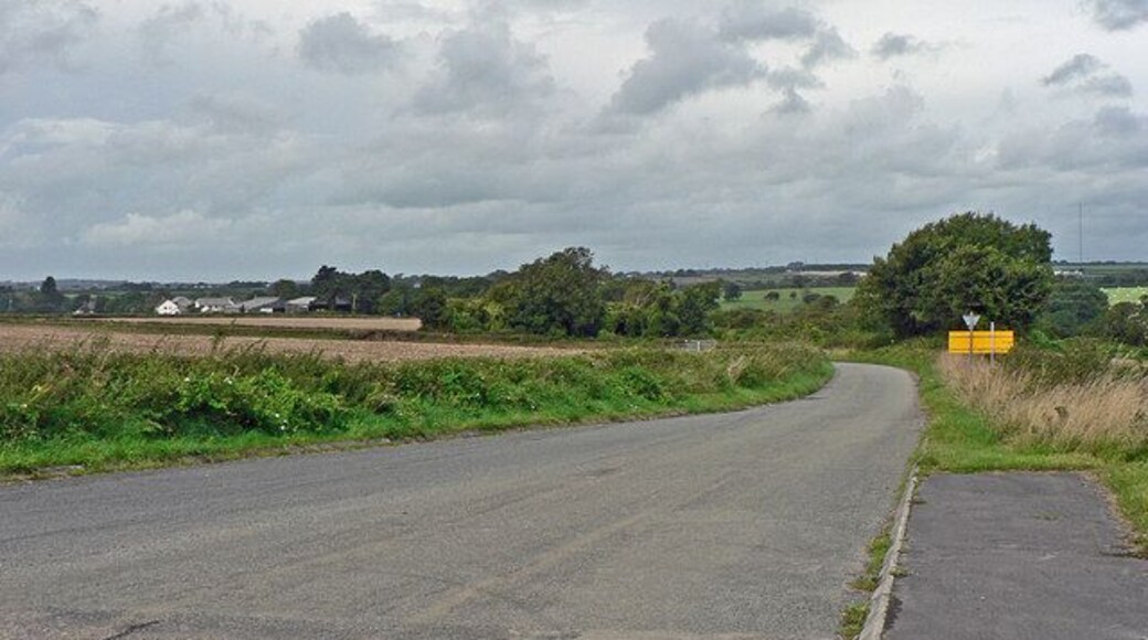 Tredogan Road leading to Penmark