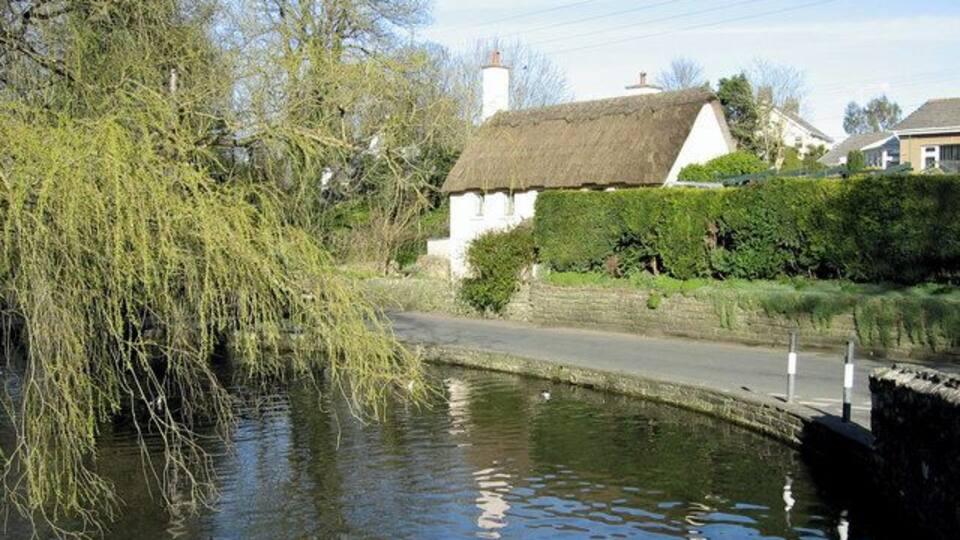 Village Pond, Fonmon, Vale of Glamorgan. The pretty village pond at Fonmon can be found at the junction of Fonmon Road and Castle Road. Fonmon lies to the west of Cardiff International Airport, off the B4265.