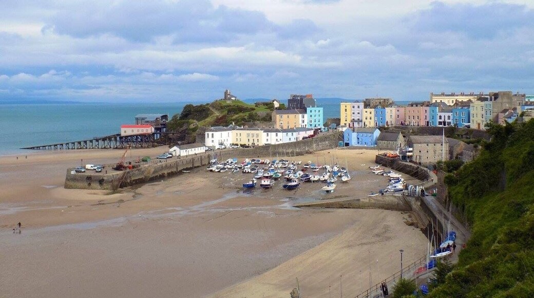Tenby Harbour & Beach, Pembrokeshire, Wales, UK.
#Vacation #Holiday #Trip #Travel #Summer #Wales #Pembrokeshire #PembrokeshireCoast #NationalPark #Countryside #Seaside #Nature #Walking #Hiking #Outdoors #GetOutside #Exploring #Adventure #TheGreatOutdoors #WildPlaces #GreatBritain #BritainsBreathingSpaces